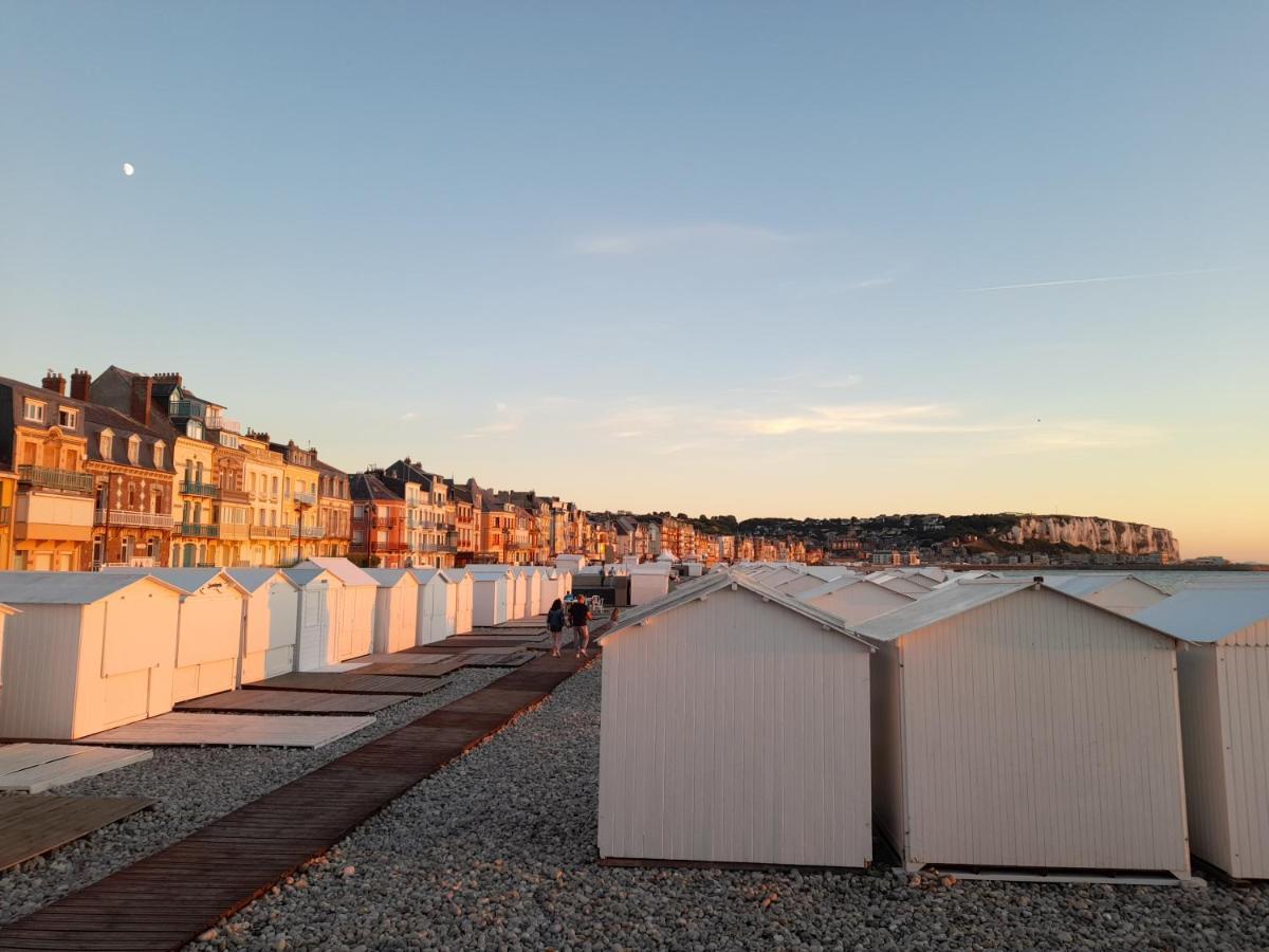 Charmante Villa plein SUD 50m de la plage - Balcon vue latérale sur Mer Mers-les-Bains Esterno foto